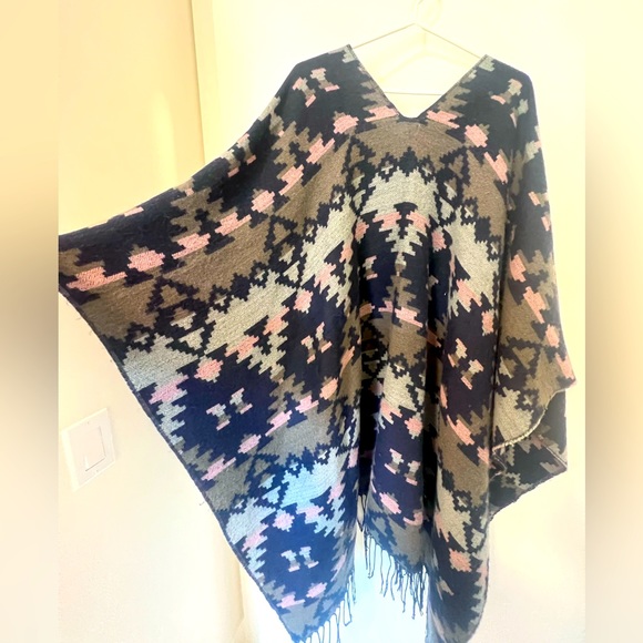 ORB Poncho - Picture 3 of 5